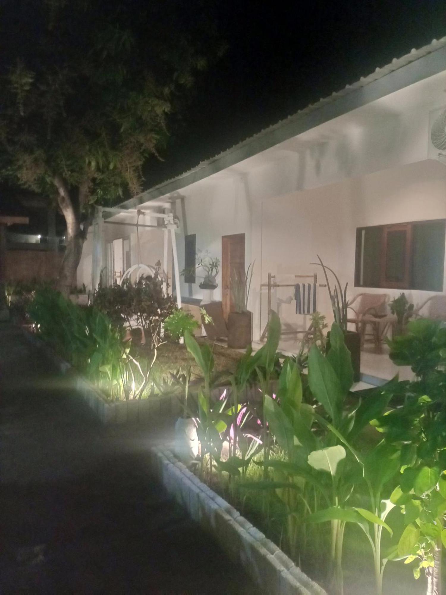 Efrata Villa Gili Air Quarto foto